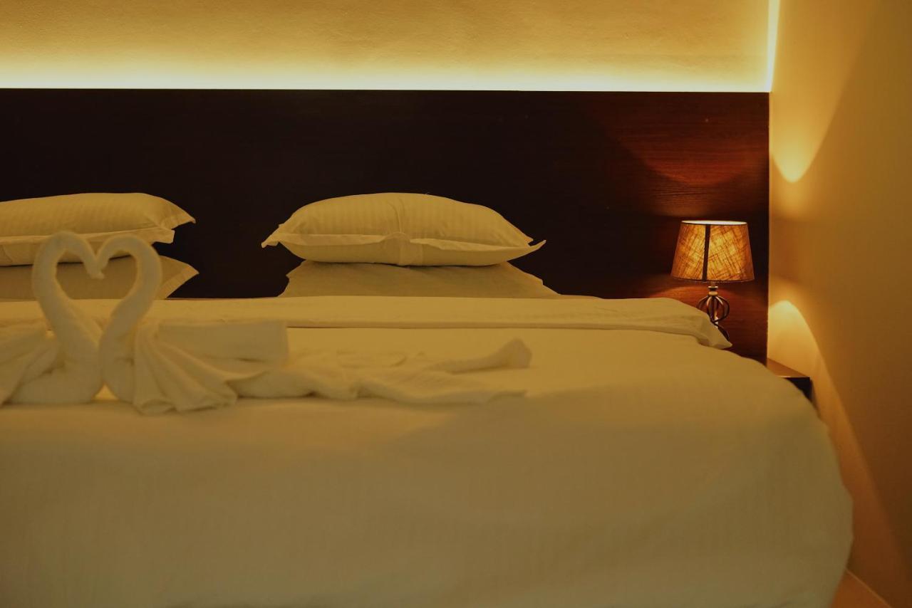 Violet Hotel Dharavandhoo